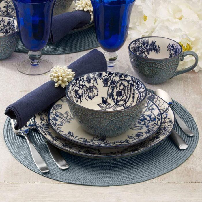 Gabriela Blue 16 Piece Dinnerware Set